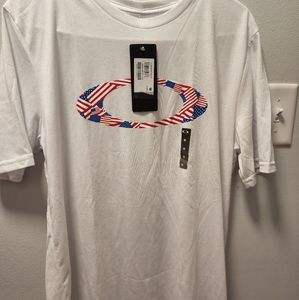 Ellipse USA Pattern Tee.